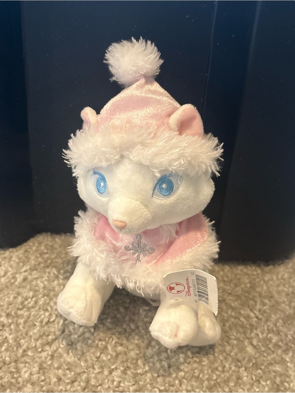Disney store winter Marie plush stuffed animal new